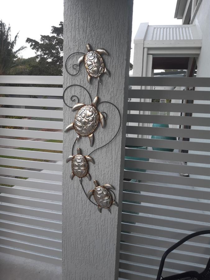 Seaturtle Apartment Pantai Clifton Luaran gambar