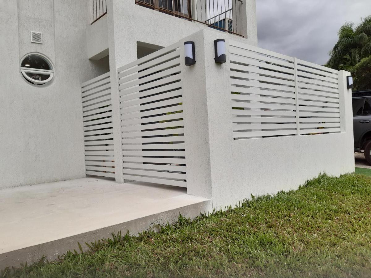 Seaturtle Apartment Pantai Clifton Luaran gambar