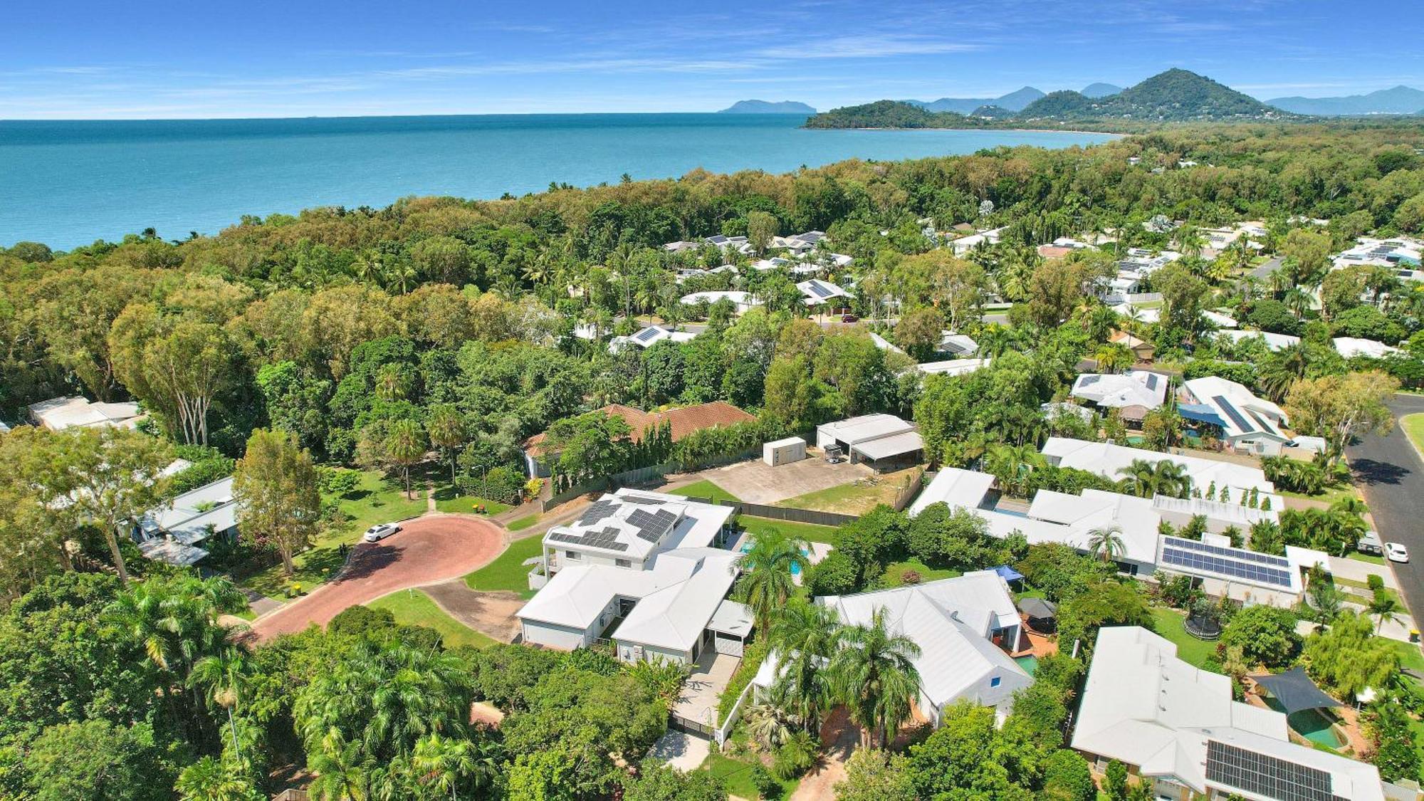 Seaturtle Apartment Pantai Clifton Luaran gambar